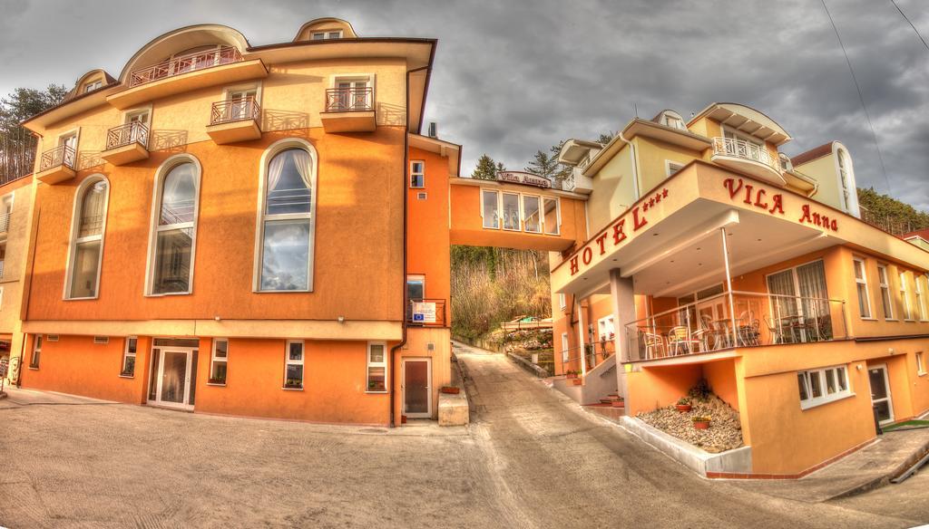 Trenčianske Teplice Hotel Vila Anna מראה חיצוני תמונה