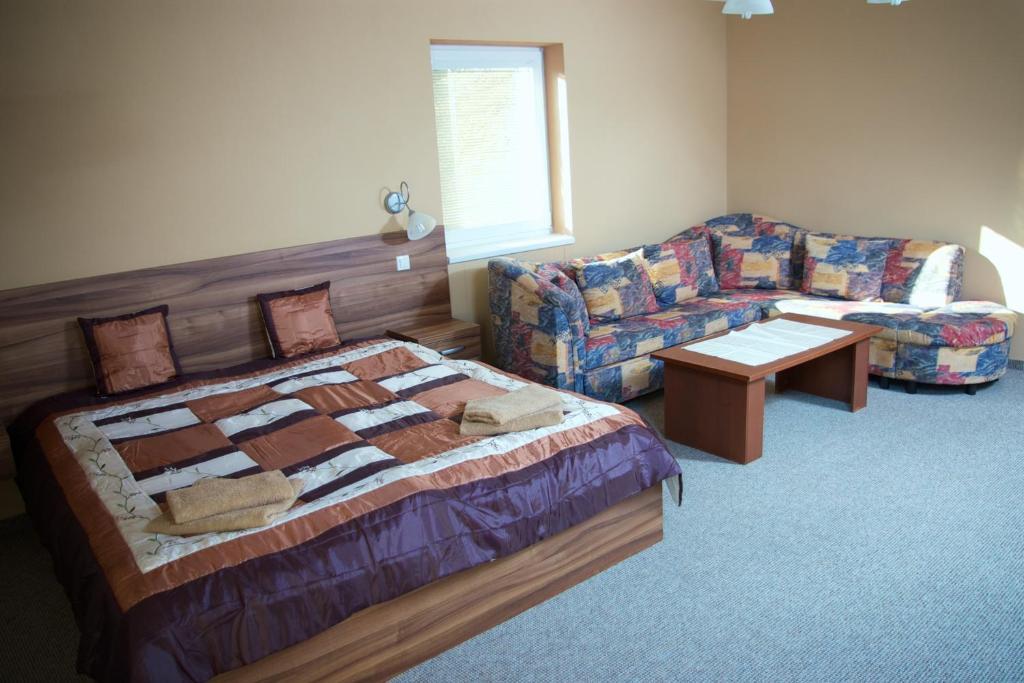 Trenčianske Teplice Hotel Vila Anna מראה חיצוני תמונה